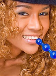 Playful shemale pop diva showing her oral skills